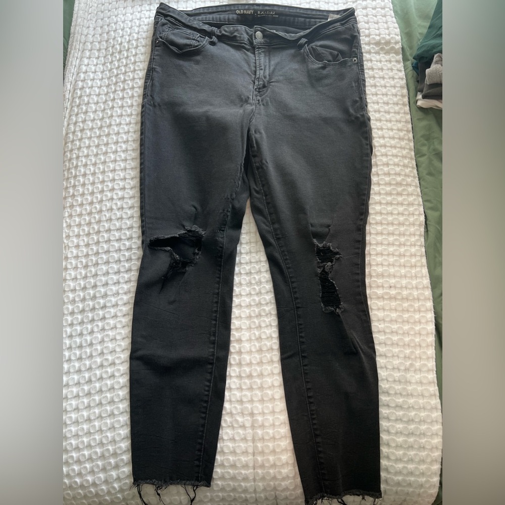 WOMENS SIZE 16 BLACK ROCKSTAR DESTROYED RIPPED SKINNY JEAN OLD NAVY